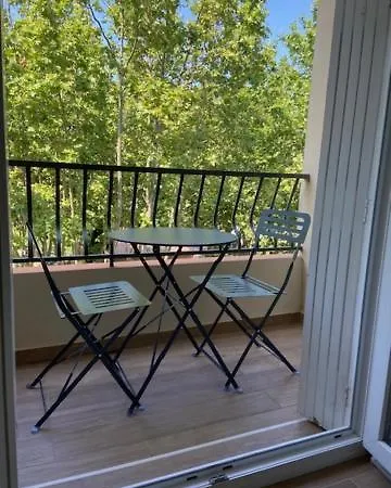 Le 3 Pièces à 600 M De La Apartamento *
