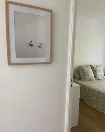 3 Pieces 600 M De La Lägenhet *