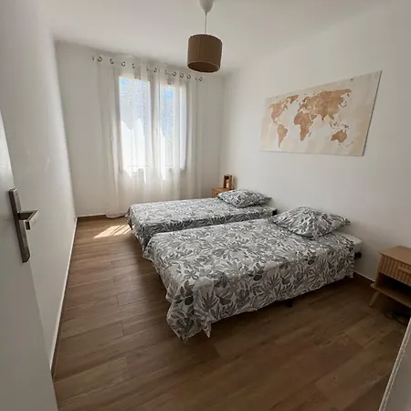 Appartement Le 3 Pieces A 600 M De La Fréjus